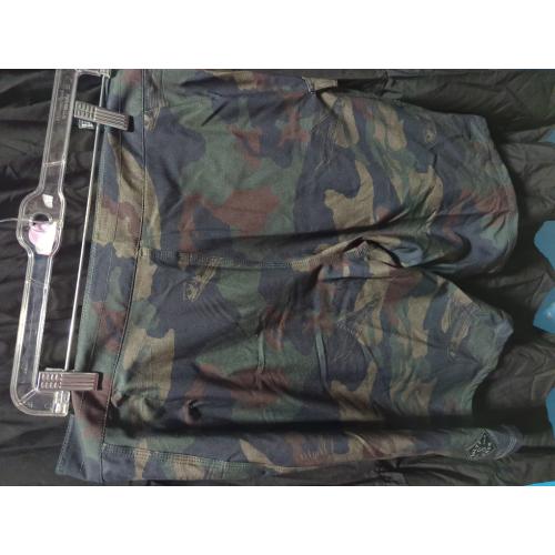 Size 32 waist 20 standard length Salty Crew  20 Boardshorts - Men's Strecth, Quick Dry Swim Trunks - Beach Lifestyle Apparel