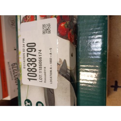 Piranha pro cut scissors and classy cutter