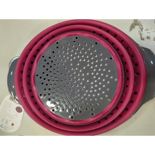 Berry/Gray Squish 4 Qt. Collapsible Colander in Berry/Gray