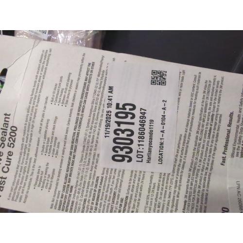 3M Marine Adhesive Sealant Fast Cure 5200 (05220) Permanent Bonding and Sealing for Boats and RVs Above and Below the Waterline Waterproof Repair, White, 3 fl oz Tube