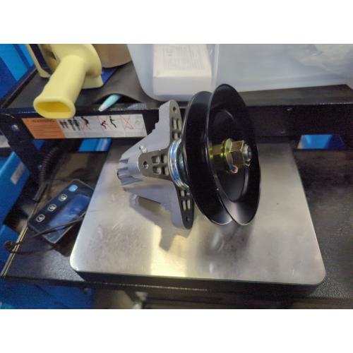 618-09256 618P09256 Deck Spindle Assembly,for Cub Cadet MTD Craftsman Troy Bilt ZT1-50 ZT2-50 Z5600 Z5650 Mustang Z50 50-Inch Deck Mowers,with Mounting Bolts and Threads