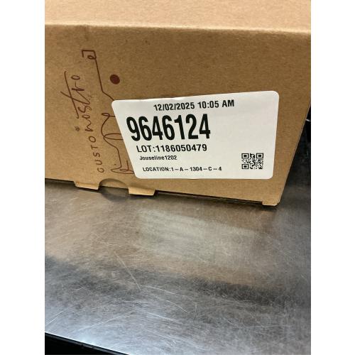 Gusto Nostro Stainless Steel Wine Glass - 18 oz Unbreakable Gold Wine Glasses for Travel, Camping and Pool - Fancy, Unique and Cute Portable Metal Wine Glass for Outdoor Events, Picnics (Set of 2)