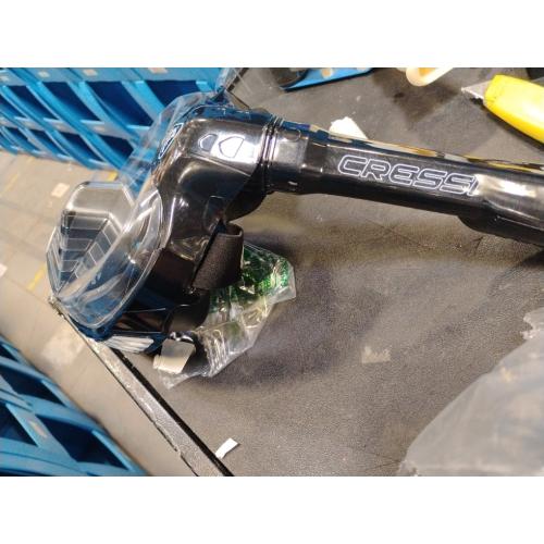 Cressi Adult Snorkeling Full Face Mask - Wide Clear View, Anti-Fog System - Easy Breathing: Safety First - Bali: Designed in Italy