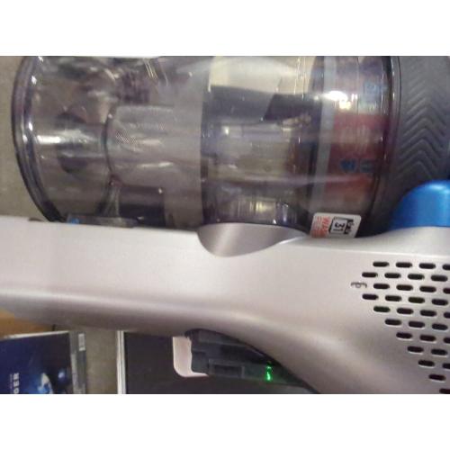 BLACK DECKER Cordless Vacuum, Powerseries Extreme, Stick Vacuum Cordless Rechargeable, Interchangeable Floorhead with Crevice Attachment, 3 Speed Control, Lightweight, Blue (BSV2020G)