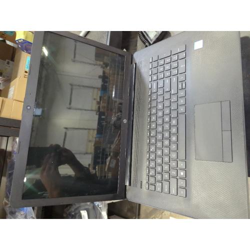 HP Notebook - 17-by0060nr With Charger