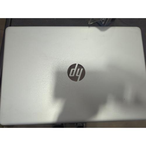 HP Notebook - 15-dw0038wm With Charger