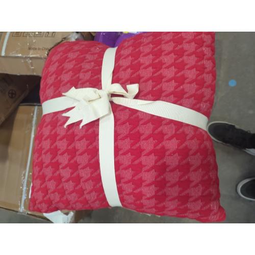 Aphorism Decorative Pillows Red Set Of 2 20 x 20