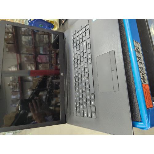 HP Notebook - 17-by0060nr With Charger