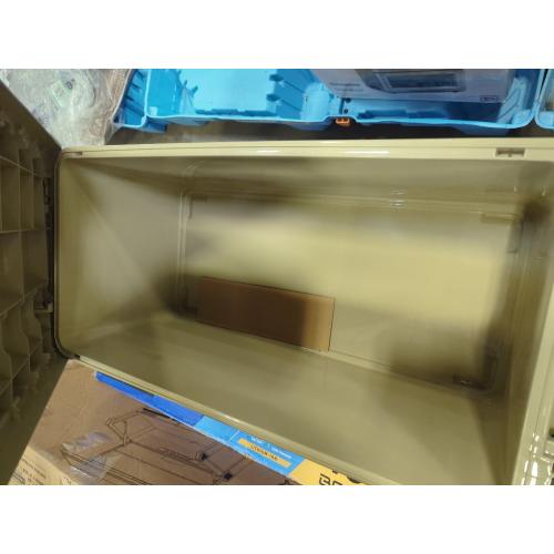 Project Source Medium 15.1 -Gallons ( 60 -Quarts ) Khaki Yellow/Solid Heavy Duty Stackable Tote with Latching Lid