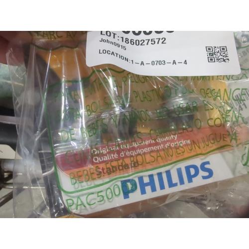 2 pack Philips H7 Standard Halogen Replacement Headlight Bulb, 2 Pack
