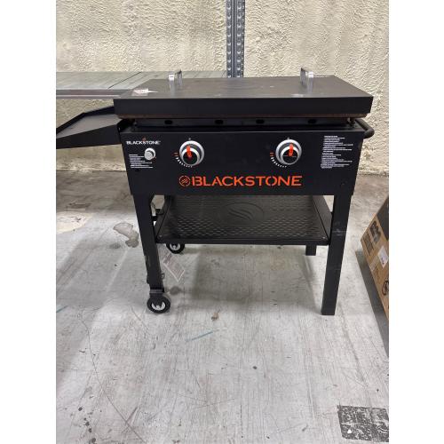 Blackstone Original 2-Burner 28 Propane Omnivore Griddle with Hard Cover - Walmart Business Supplies (used - see in the pictures)