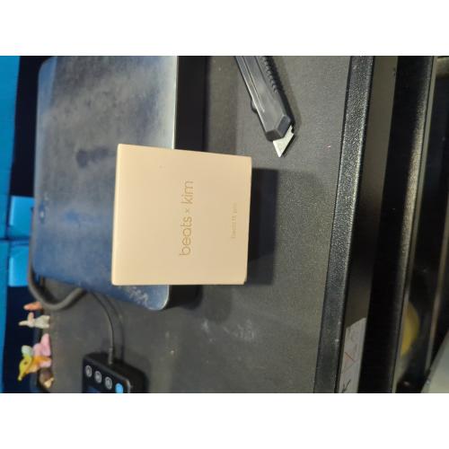 Beats Fit Pro - True Wireless Noise Cancelling Earbuds - Apple H1 Headphone Chip, Compatible with Apple & Android, Class 1 Bluetooth, Built-in Microphone, 6 Hours of Listening Time - Moon