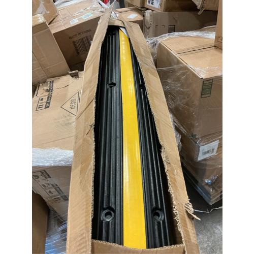 CXRCY Cable Protector Ramp 4 Pack of 1-Channel Rubber Hose Ramp, 22046Lbs Capacity Heavy Duty Speed Bumps Hose Cord Protector Ramps for Driveway&Outdoor/Wire/Hose/Pipe Hider