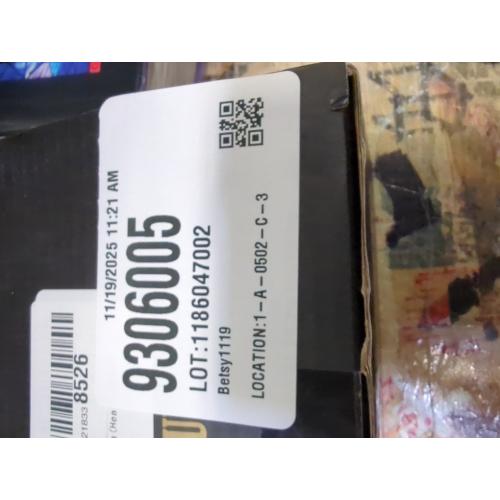 Elegant Iron Rotating Candle Stand Candle Holder Dinner Table Decor Rustic Candlestick Home Decor Accessory