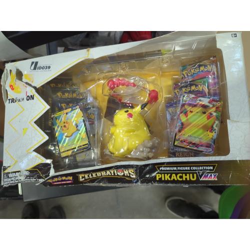 Pokemon TCG: Celebrations Premium Figure Collection Pikachu VMAX, Multicolor