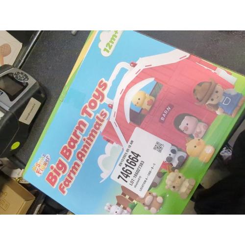 COLORFUL KIDS PLAYSET PAigybobo Farm Animals Big Barn Toys for 1 2 3 Year Old, Toddler Montessori Learning Toy, Farm Playset with Animal Figures and DIY Stickers, Christmas Birthday Gift for Baby Boys Girls Age 12-18 Months