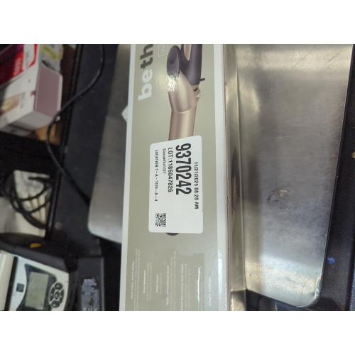 INFINITI PRO CONAIR Tourmaline Ceramic 1¼ Inch Curling Iron, 1¼-Inch Barrel Digital Hair Curler, Produces Loose Curls, 5 Heat Settings, For Use on Medium and Long Hair, Dark Grey