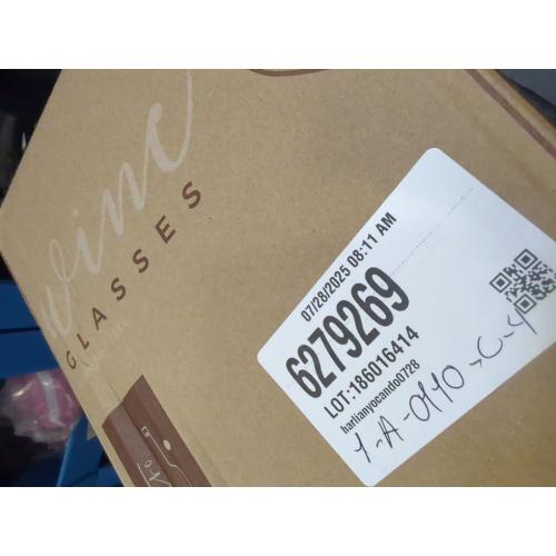 Gusto Nostro Stainless Steel Wine Glass - 18 oz Unbreakable Gold Wine Glasses for Travel, Camping and Pool - Fancy, Unique and Cute Portable Metal Wine Glass for Outdoor Events, Picnics (Set of 4)