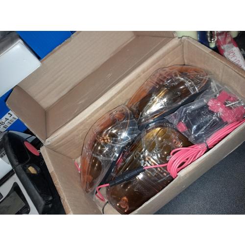 Banpo 5 X Cab Marker Light, Amber Lens Amber LED Housing Cab Roof Running Lights, Accessories Light Sets w/Wiring Pack Compatible with 1999-2002 Dodge Ram 2500 3500 Pickup Trucks