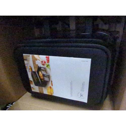 Black & Silver 4-qt. TriZone Touchscreen Air Fryer with Dual Flex Basket, Stainless Steel