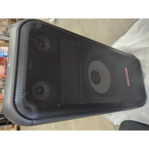 LG XBOOM XL7 Portable Tower Speaker with Pixel LED Lighting and up to 20 Hrs of Battery Life, Black