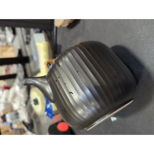 Bodum Douro Porcelain Tea Pot with Stainless Steel Infuser, 51 Ounce, Matte Black