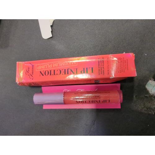 Creamsicle Tickle Too Faced Lip Injection Maximum Plump Extra Strength Hydrating Lip Plumper