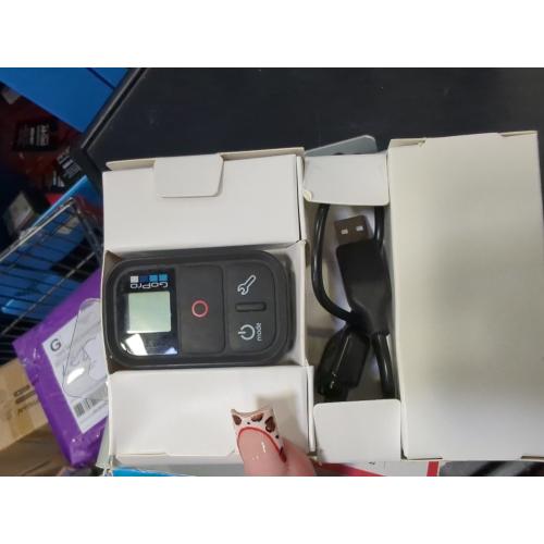 GoPro Smart Remote Control - Compatible with HERO8 Black, MAX, HERO7 Black, HERO6 Black, HERO5 Black, HERO5 Session, and Fusion (GoPro Official Accessory)