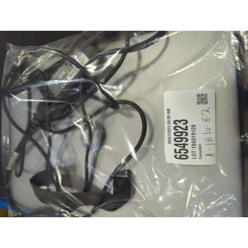 HP EliteBook 840 G3 Laptop 14-inch HD Display with charger