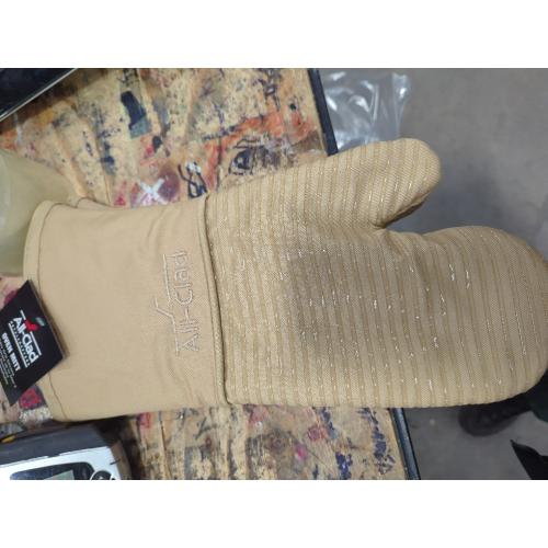 All-Clad Premium Silicone Oven Mitt: Heat Resistant to 500 Degrees - 100% Cotton & Silicone, 14x7 Pot Holder for Kitchen and Barbeque, (2 Pack), Almond