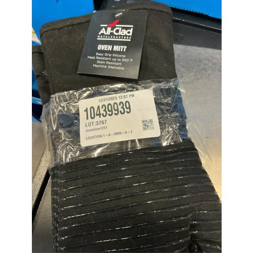 2 pack All-Clad Silicone Oven Mitts: Heat Resistant up to 500 Degrees - 100% Cotton & Silicone, 14x7 Oven Mitt for Kitchen and Barbecue, 2-Pack, Black