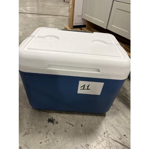 Ozark Trail 30 QT Rolling Hard Side Cooler, 42-Can Capacity