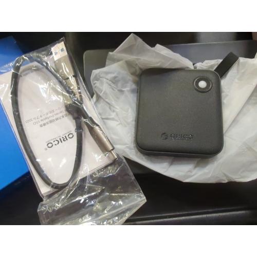 ORICO Portable SSD 256 GB with 2 in 1 USB C Cable, External Solid State Drives, Up to 460MB/s, Status Indicator, Reliable Storage for USB-C Smartphone, Tablet, PC - B5PLUS