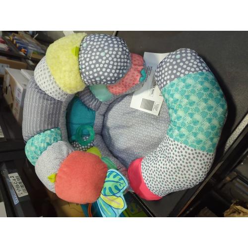 Infantino 2-in-1 Tummy Time & Seated Support, Baby Floor Seat for Tummy Time & Early Sitting, Soft, Supportive, Engaging Toys, Toucan