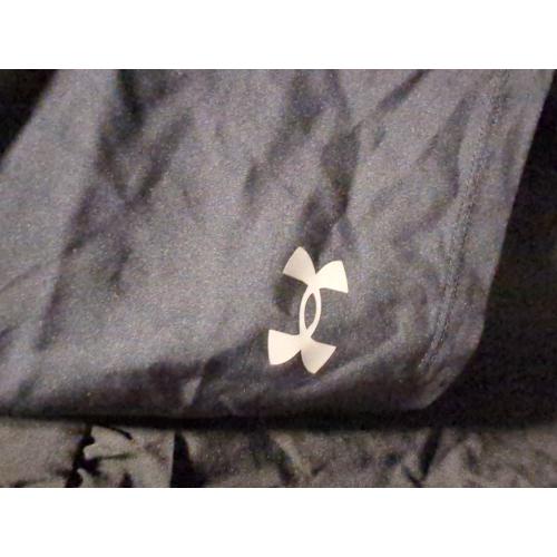 Size X-small Under Armour Men's Launch Run 7 Inch Unlined Shorts