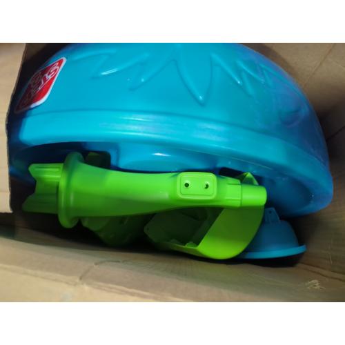 Step2 Rain Showers Splash Pond Water Table, Kids Water and Sand Activity Sensory Playset, Summer Outdoor Toys, 13 Piece Water Toy Accessories, For Toddlers 1.5  Years Old, Blue & Green