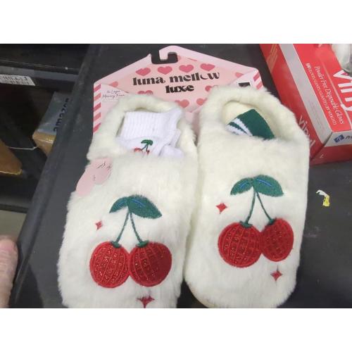 Size S 5-6 Color White Women’s Animal Print Comfort Fluffy Fuzzy Slip-on House Slippers Open Toe Cross Band Indoor Outdoor Non-Slip Slippers for Women