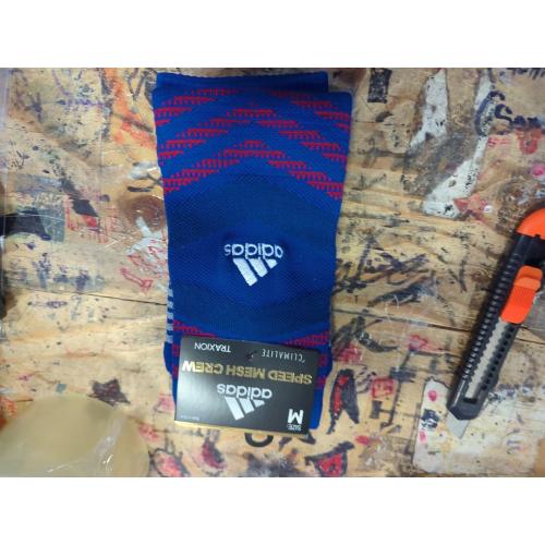 Size M....Adidasd Men Size Medium Agron Speed Mesh Team Crew Socks
