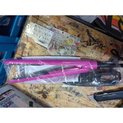 Revlon Easy Heat Precision Hair Flat Iron - 1