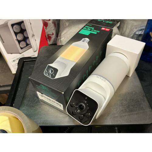 WYZE Bulb Cam Security Camera, 2K HD Outdoor Light Bulb Camera, Color Night Vision, Dimmable LED Bulb, Motion Detection, Siren Alarm, Works w/Alexa/Google Assistant. Free Expert Support