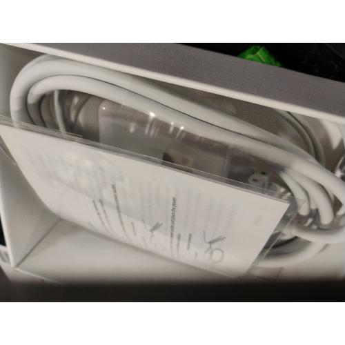 Apple 60W MagSafe Power Adapter (for previous generation 13.3-inch MacBook and 13-inch MacBook Pro)