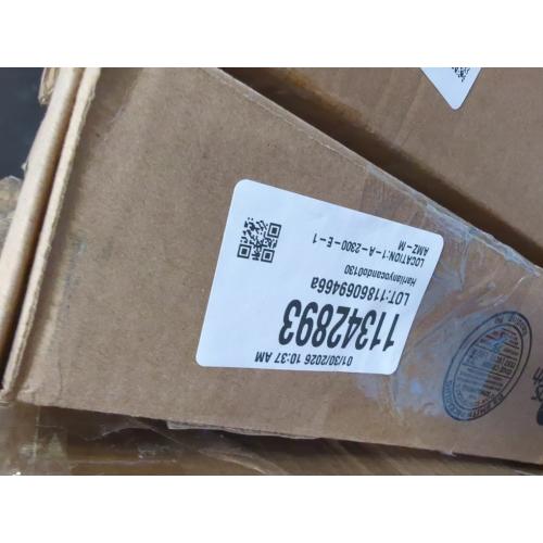 Sooez Heavy Duty Binder with Plastic Sleeves 18x24, Portfolio Folder with 30 Clear Sheet Protectors, Display 60 Pages, Presentation Book for Artwork, Sheet Music, Document