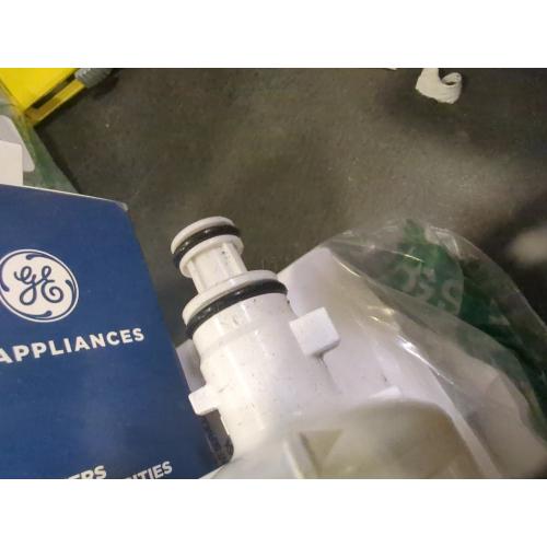 Color White Water Filter for Select GE Refrigerators - White