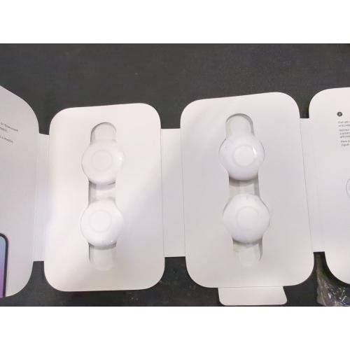 White Apple AirTag 4 Pack. Keep Track of and find Your Keys, Wallet, Luggage, Backpack, and More. Simple one-tap Set up with iPhone or iPad