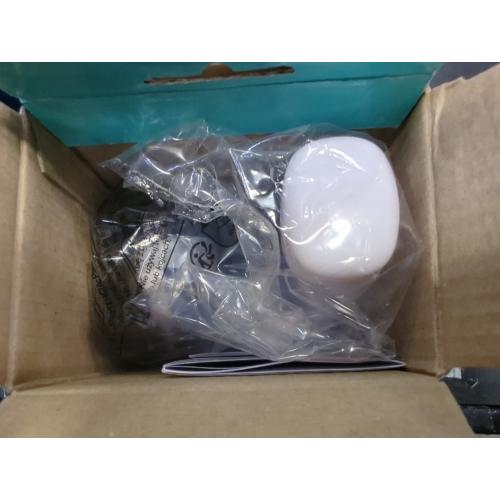 White Conair Complete Care Plastic Fabric Shaver