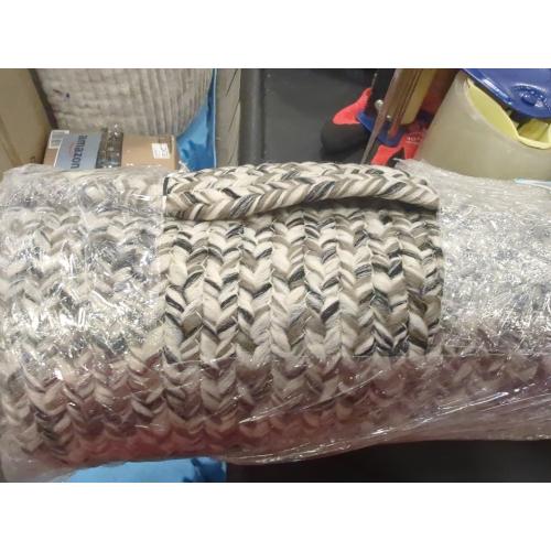 Size small Color White area rug