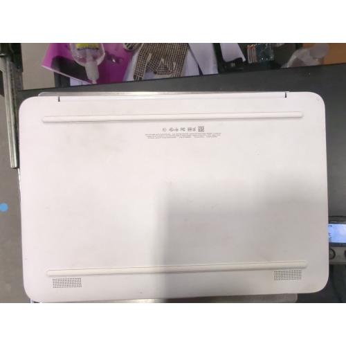 HP Stream - 14-ax022nr With Charger