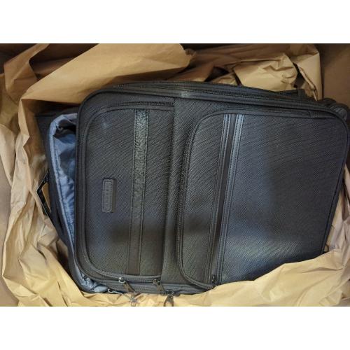 BLACK KROSER Softside Expandable Carry On Luggage with Spinner Wheels & Built-in TSA Lock, Durable Suitcase Rolling Luggage with USB Port, Carry-On 20-Inch, Black