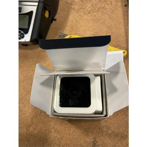 Wyze Cam V4 Plug-in Indoor and Outdoor Smart-Enabled Security Camera