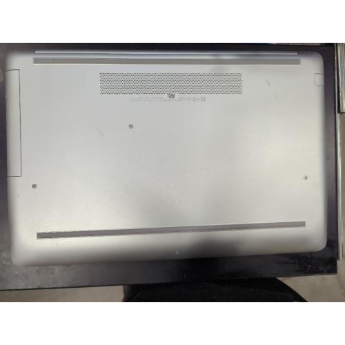HP Notebook - 17-ca0006ca with charger